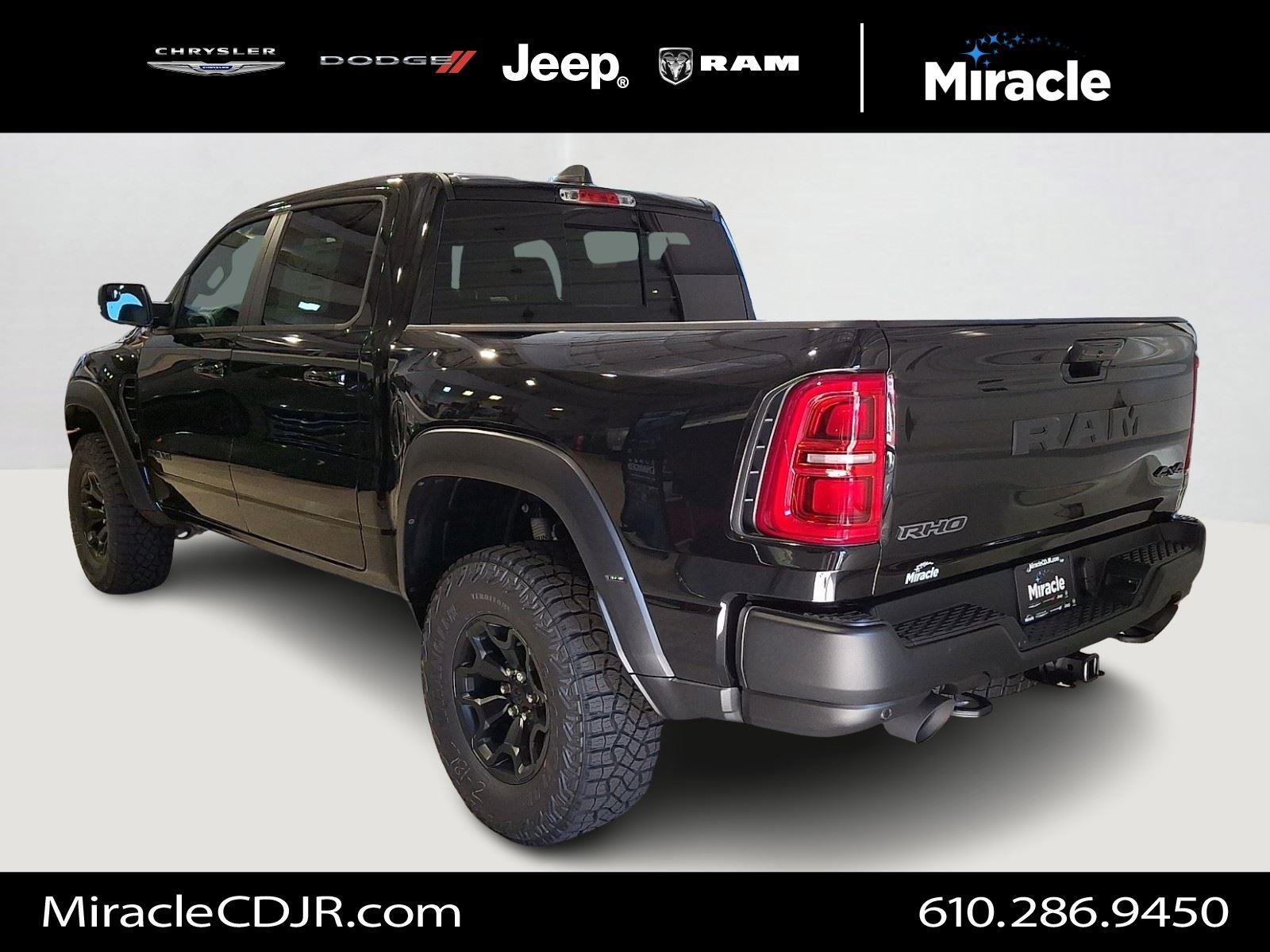 New 2026 Diamond Black Crystal Pearl-Coat Exterior Paint RAM RHO image 2