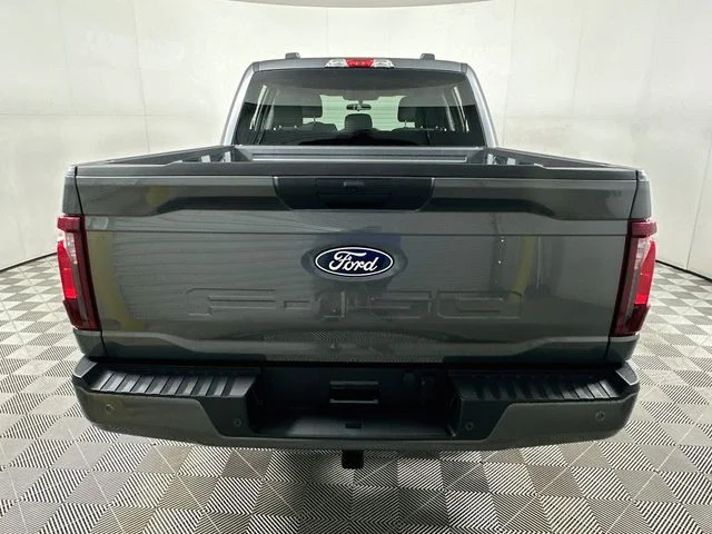 New 2026 Gray Ford XLT image 4