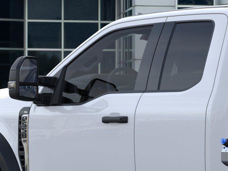 New 2025 Oxford White Ford F-550® XL image 22