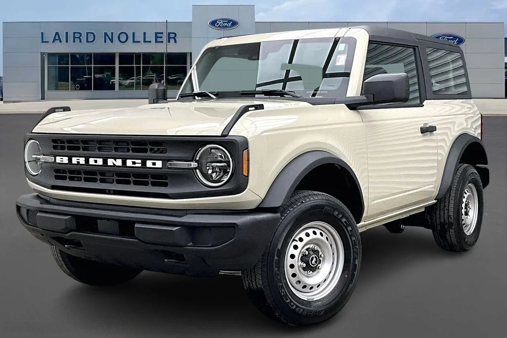 2025 Ford Bronco Base 4x4's photo