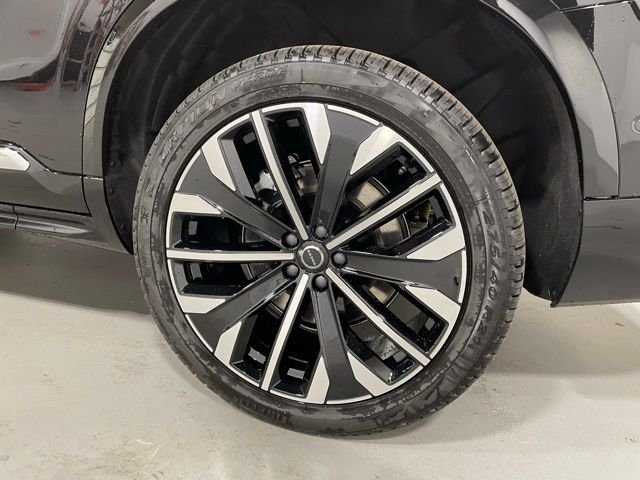 2026 Volvo XC90 Plus - Photo 10