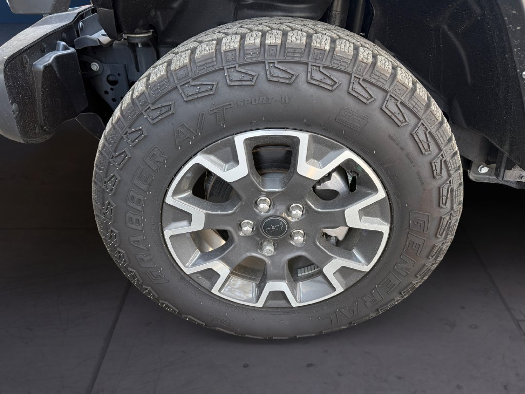 2025 Jeep Wrangler 4-Door Sahara - Photo 9