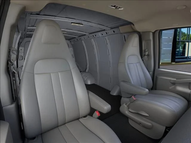 2025 GMC Savana Cargo Work Van - Photo 16