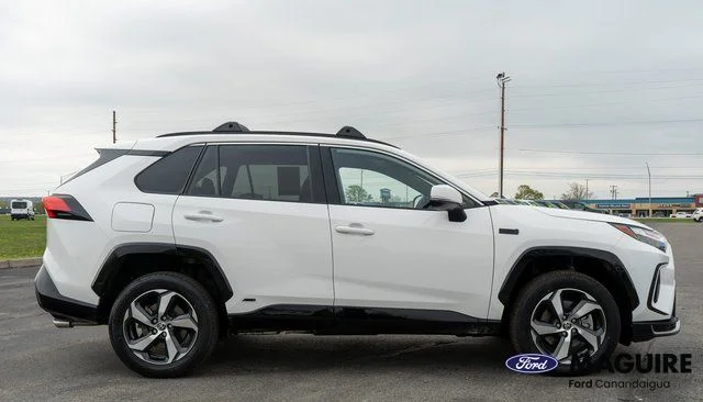 Used 2023 White Toyota SE image 5