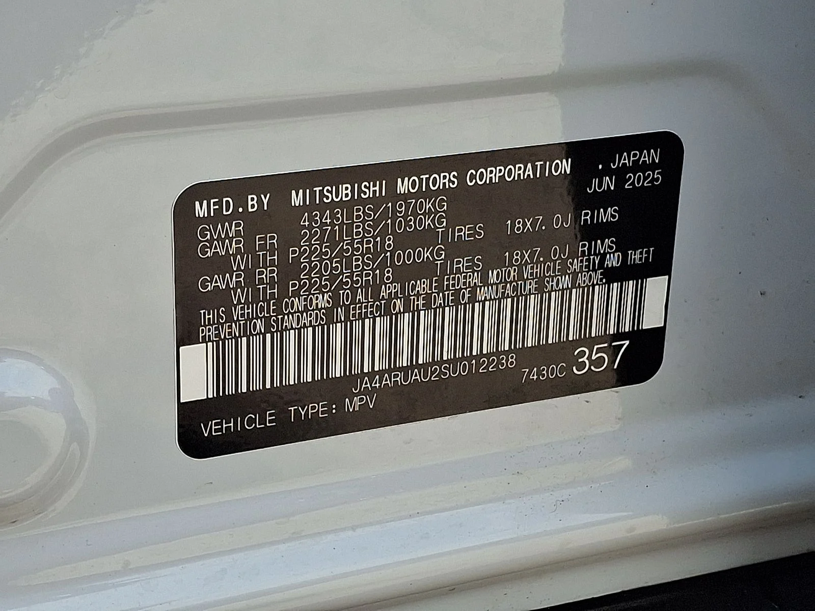 Used 2025 White Mitsubishi 2.0 ES image 25
