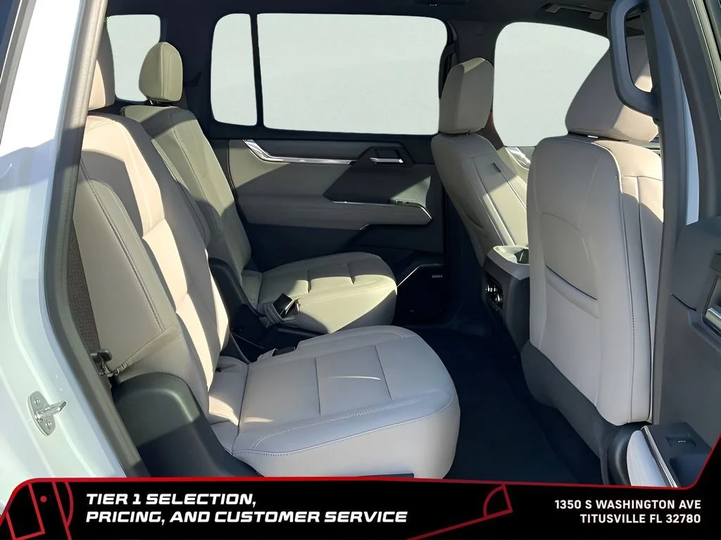 New 2026 Glacier White Tricoat GMC Elevation image 15