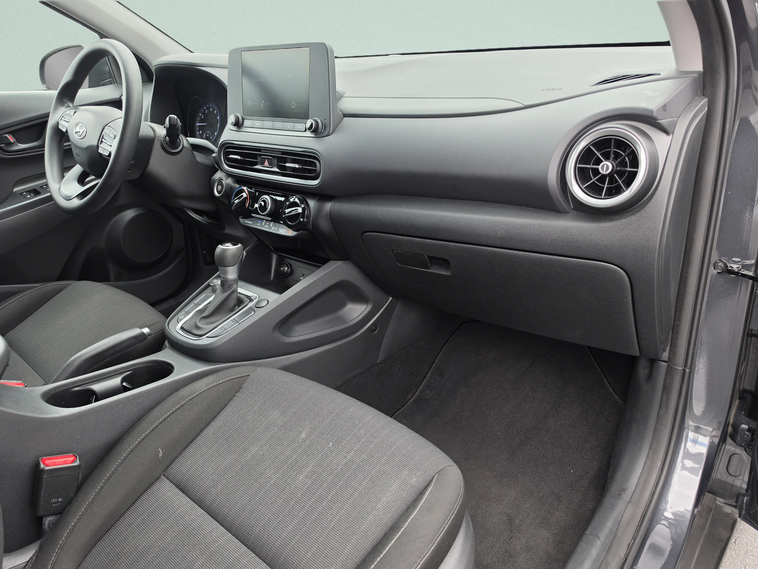 Used 2022 Thunder Gray Hyundai SEL image 16