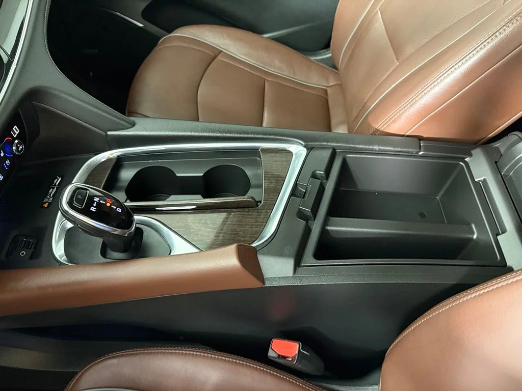Used 2020 White Buick Avenir image 31