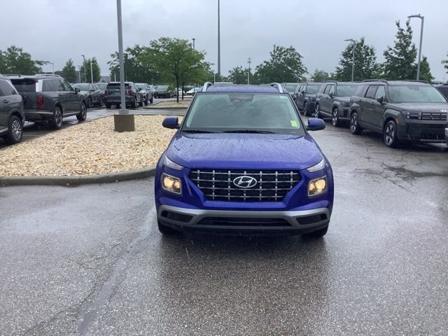 Certified Used 2025 Intense Blue Hyundai SEL image 9