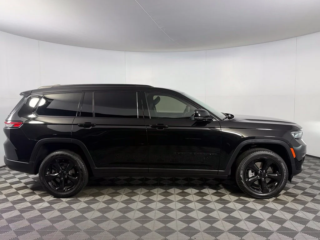 Used 2025 Black Jeep Limited image 5