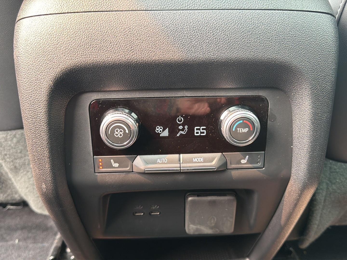 Used 2025 Summit White GMC AWD AT4 image 17