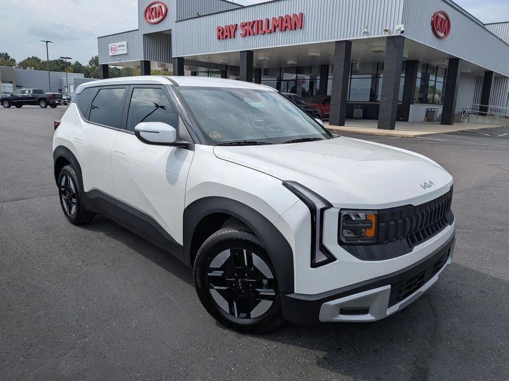 New 2027 Snow White Pearl Kia LX image 28
