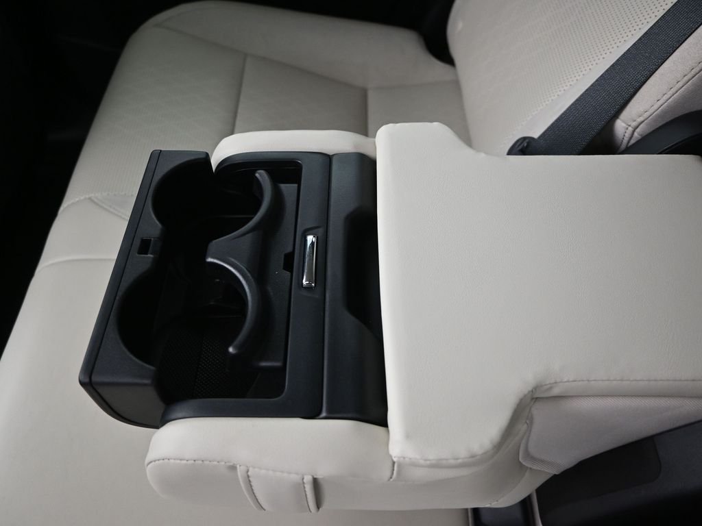 2023 Lexus RX 350 - Photo 18
