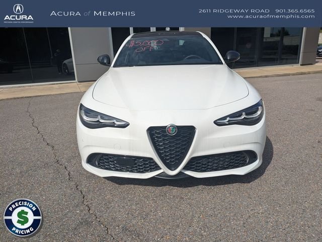 2025 Alfa Romeo Giulia Base - Photo 10