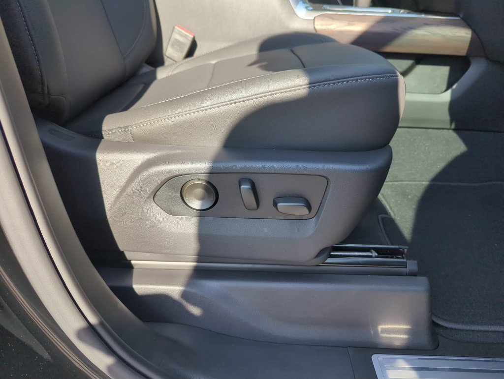 New 2026 Onyx Black GMC SLT image 36