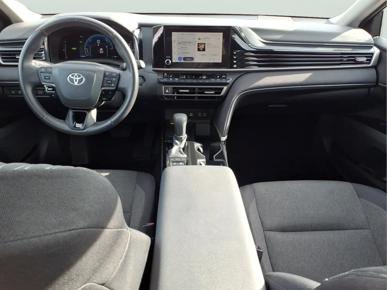 Certified Used 2025  Toyota LE image 12