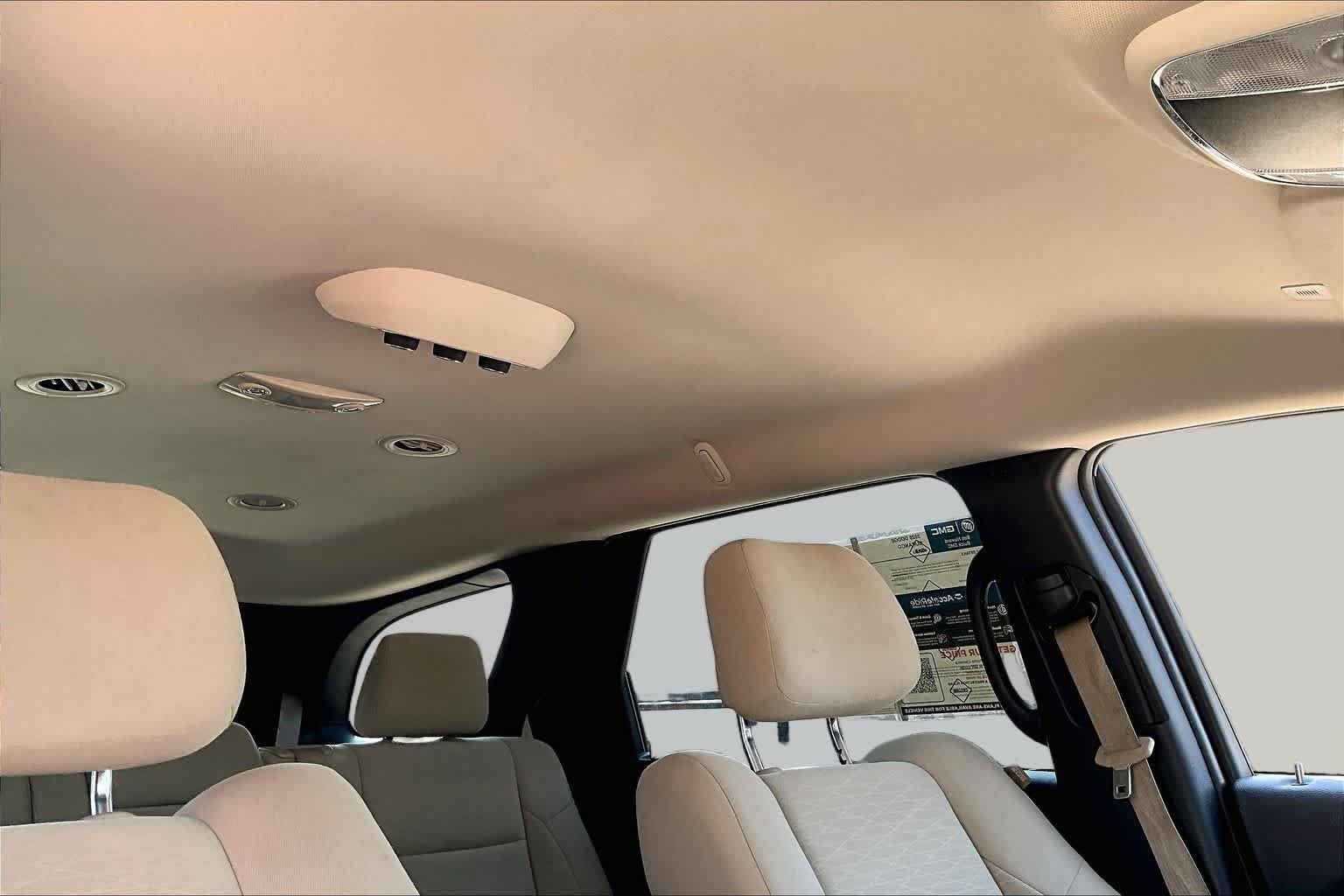 Used 2020 DB Black Clearcoat Dodge SXT image 9