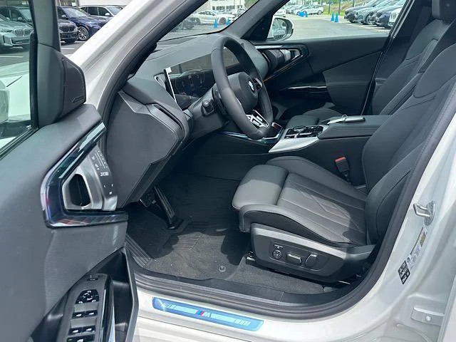 New 2026 Alpine White BMW 30 xDrive image 4