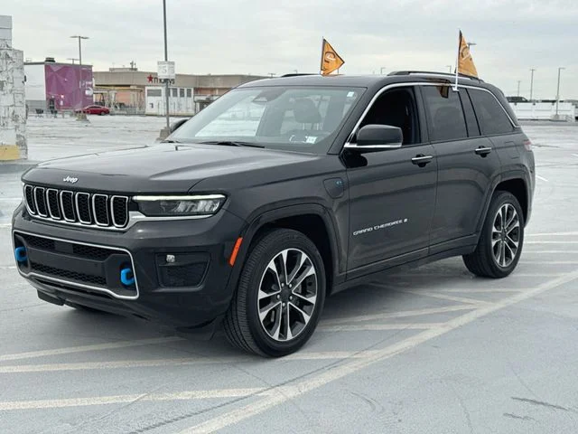 Used 2022 Black Jeep Overland 4xe image 4