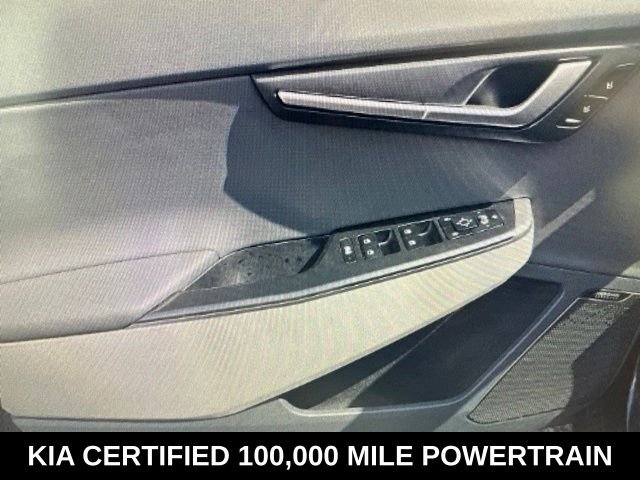 Used 2023 Blue Kia Wind image 9