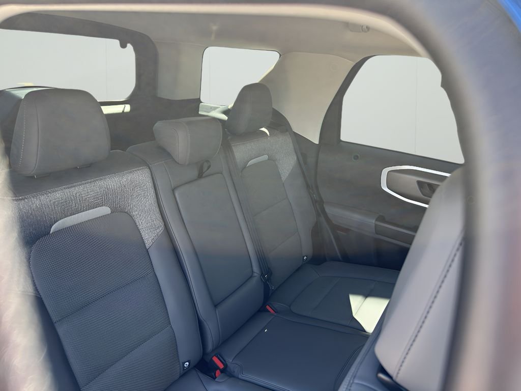 New 2026 Velocity Blue Metallic Ford Badlands image 35