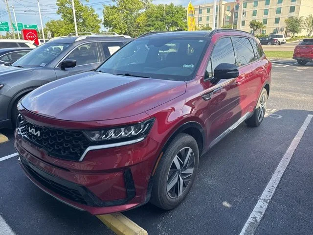 Used 2022 Red Kia S image 1