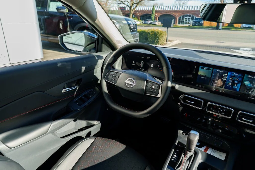 New 2026 Aspen White TriCoat / Super Black Two-tone Nissan SR image 11
