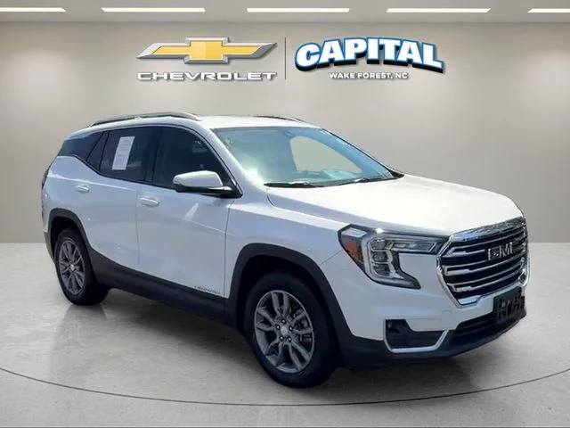 Used 2024 White GMC SLT image 8
