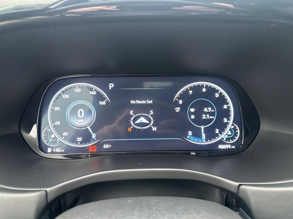 Used 2021 White Hyundai Calligraphy image 28