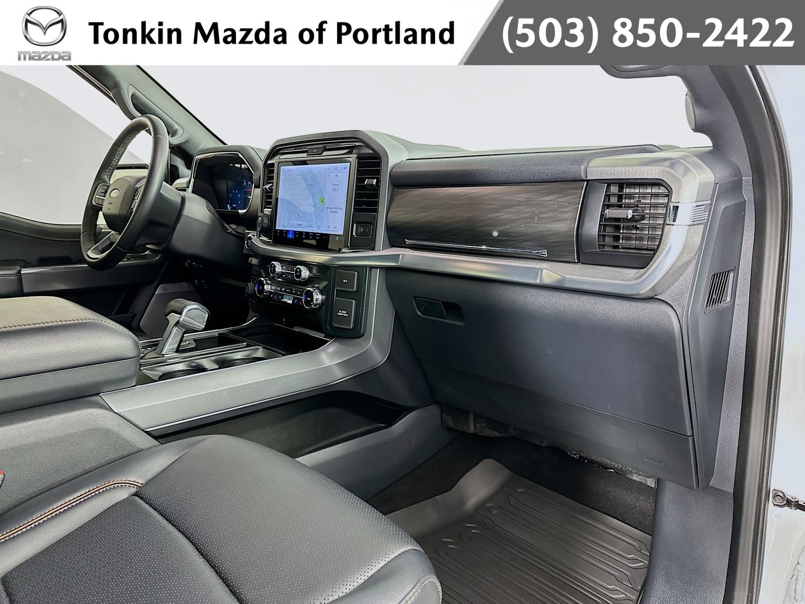 Used 2025 Oxford White Ford Lariat image 30