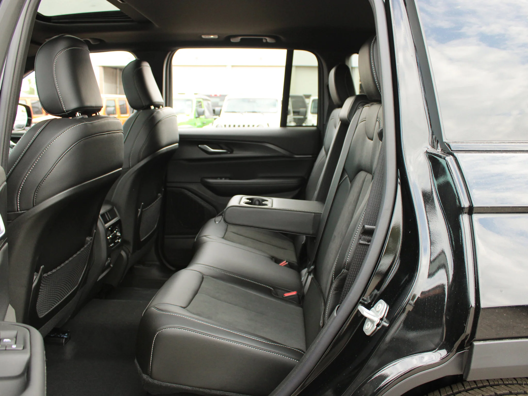 New 2025 Black Jeep Altitude* 4x4, Sunroof, Trailer Tow Group, Heated Leather image 9