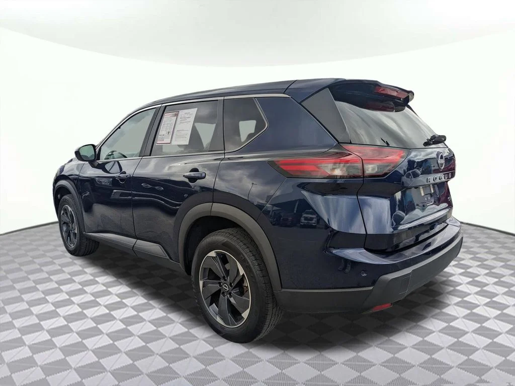Used 2024 Blue Nissan SV image 5
