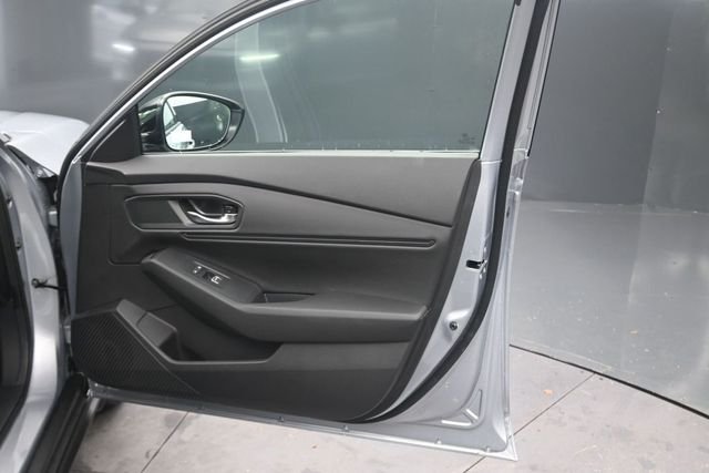 New 2026 Solar Silver Metallic Honda SE image 23