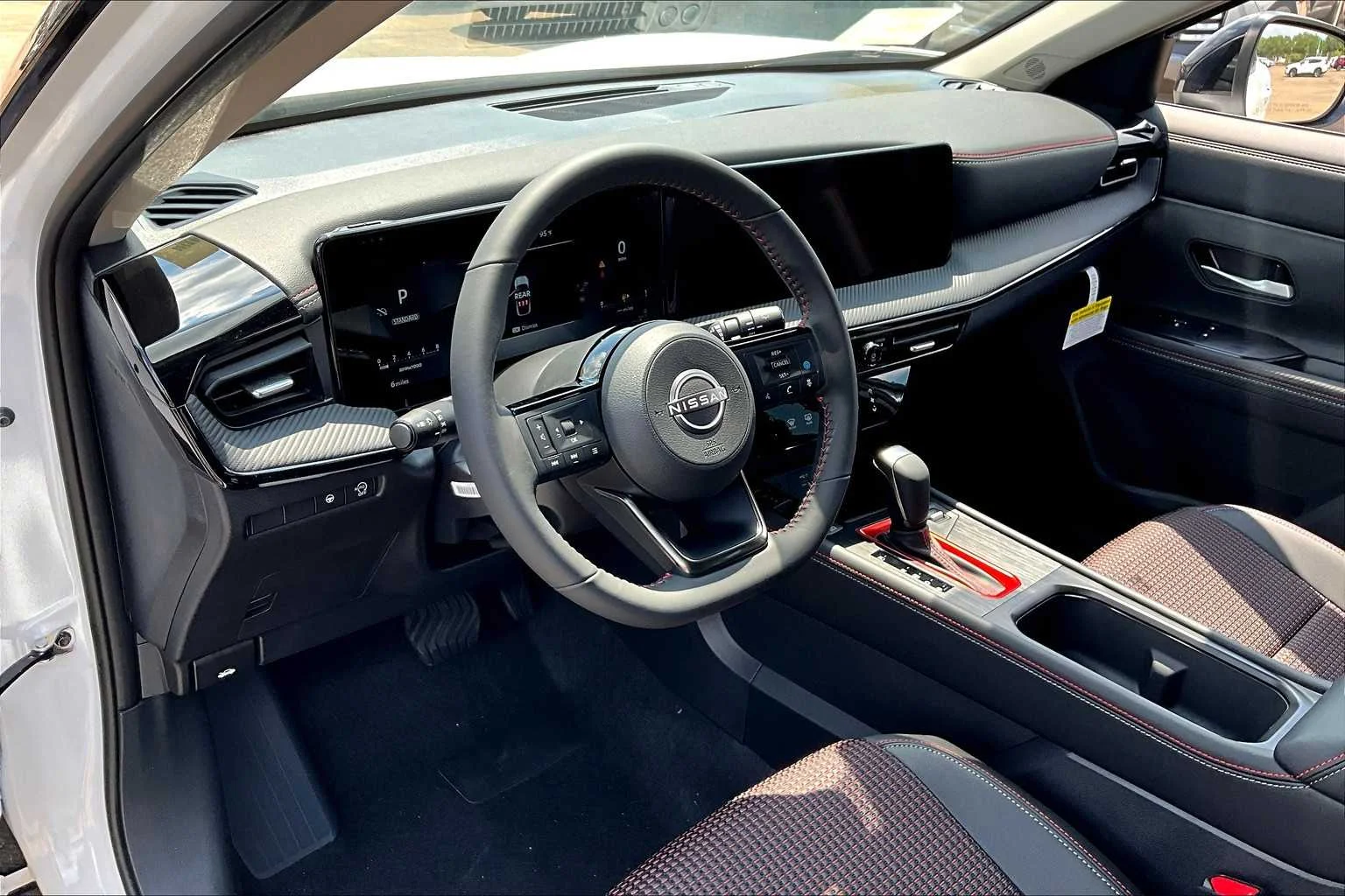 2025 Nissan Kicks SR - Photo 10