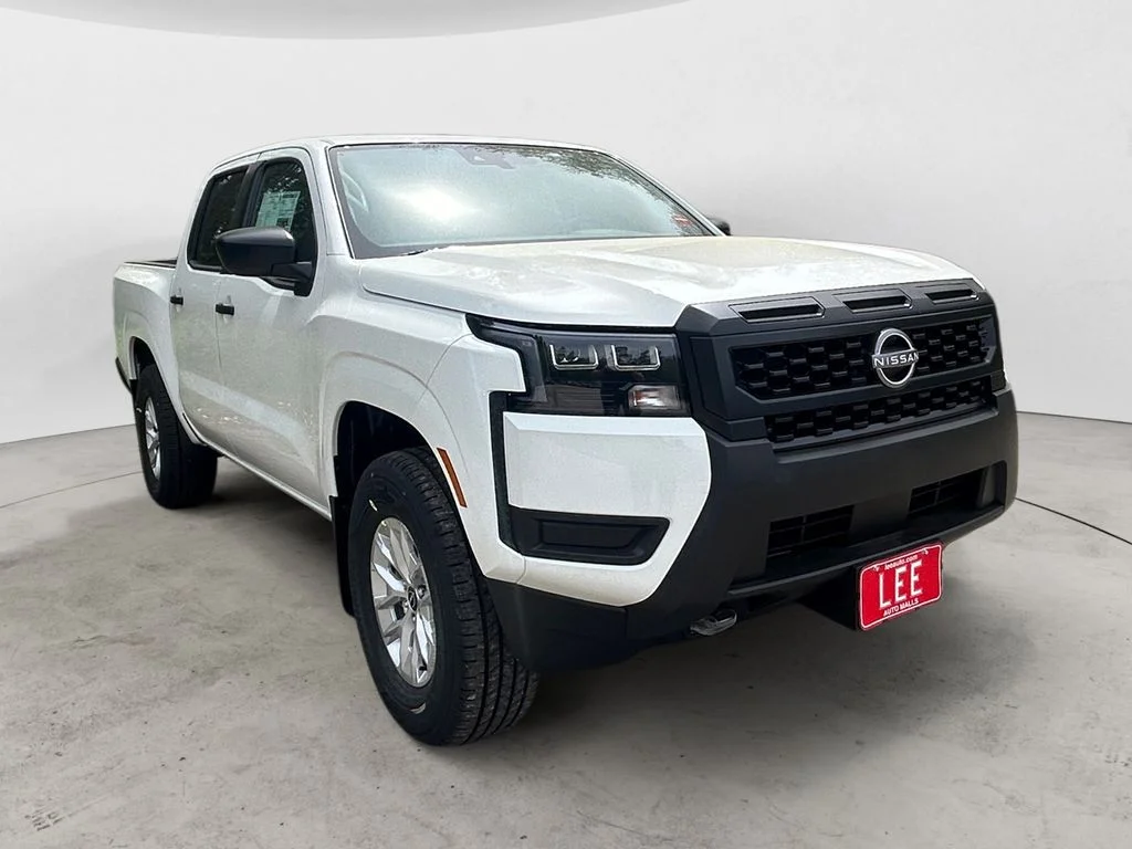 New 2026 Glacier White Nissan S image 7