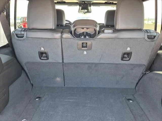 New 2026 Black Clearcoat Jeep Rubicon image 15