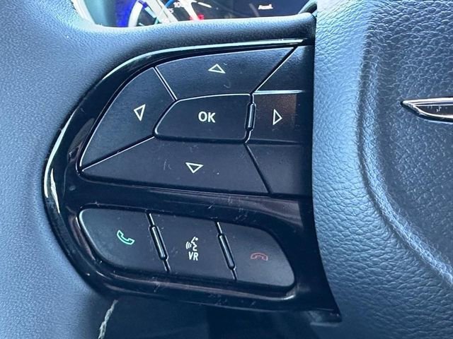 Used 2022 White Chrysler Touring L image 14