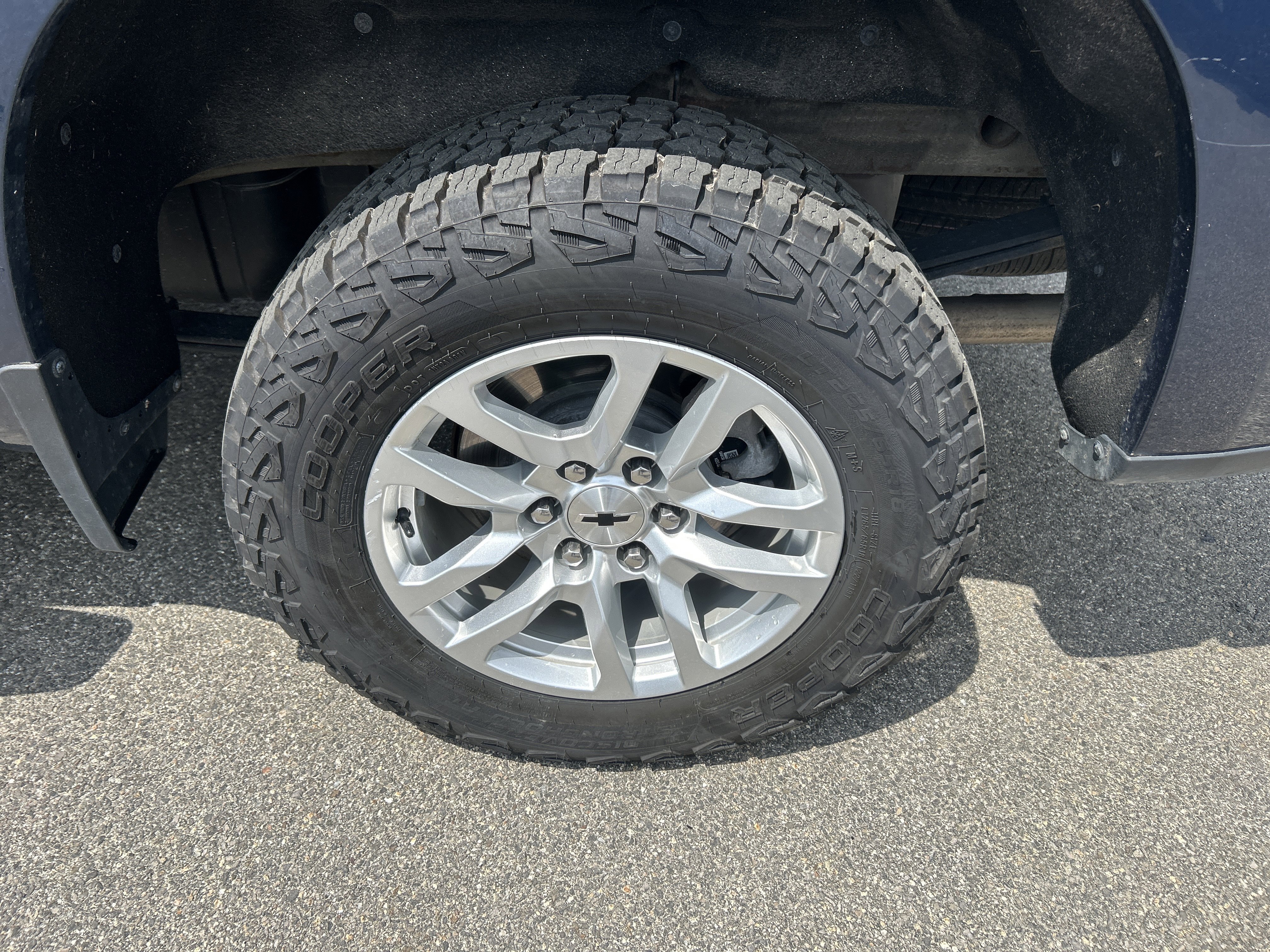 Used 2021 Northsky Blue Metallic Chevrolet RST image 5