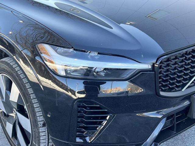 2025 Volvo XC60 Plus - Photo 9