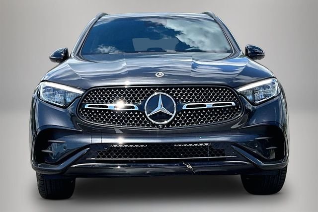 Used 2026 Gray Mercedes-Benz GLC 300 image 3