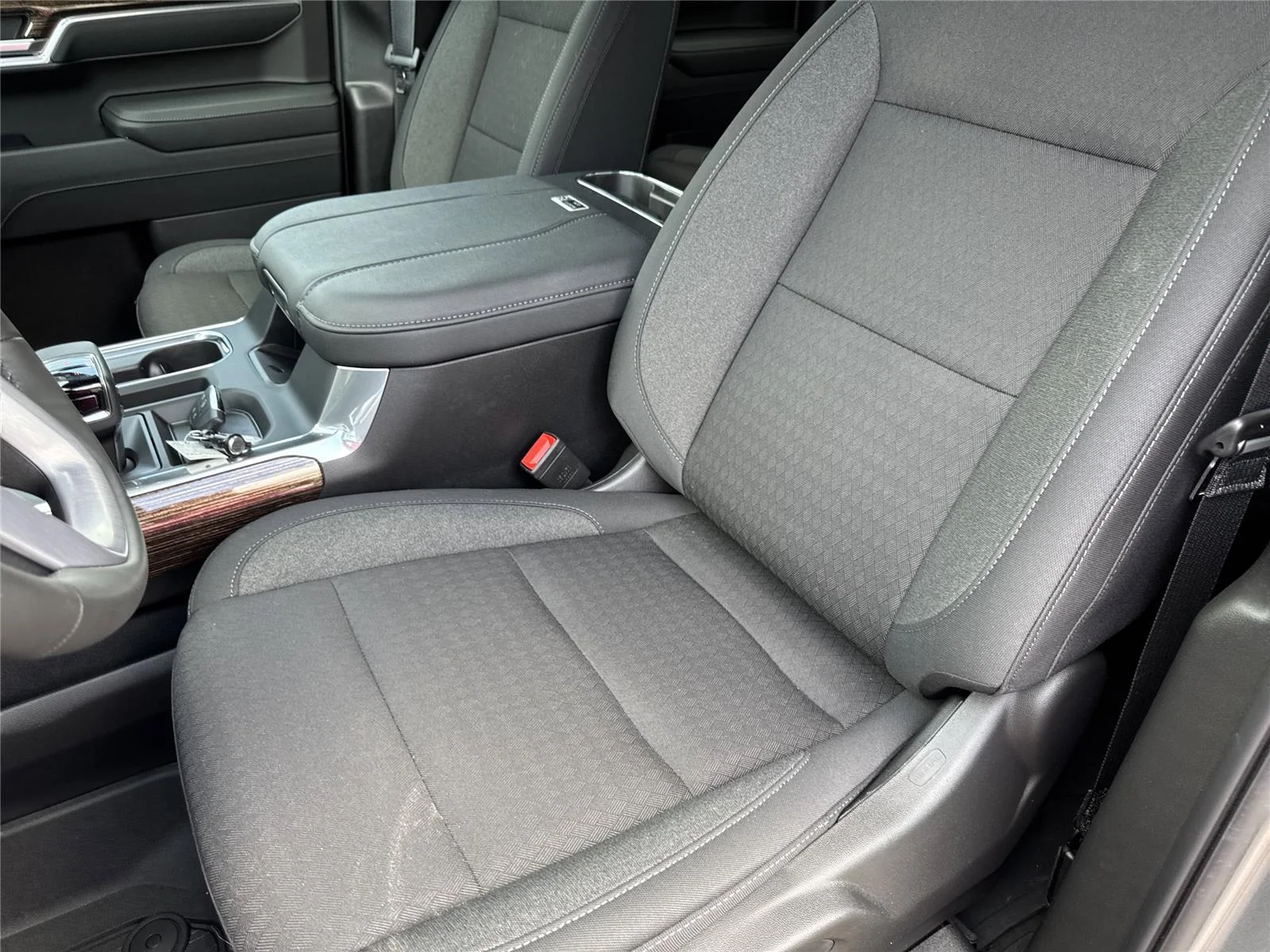 New 2026 Sterling Metallic GMC Elevation image 37