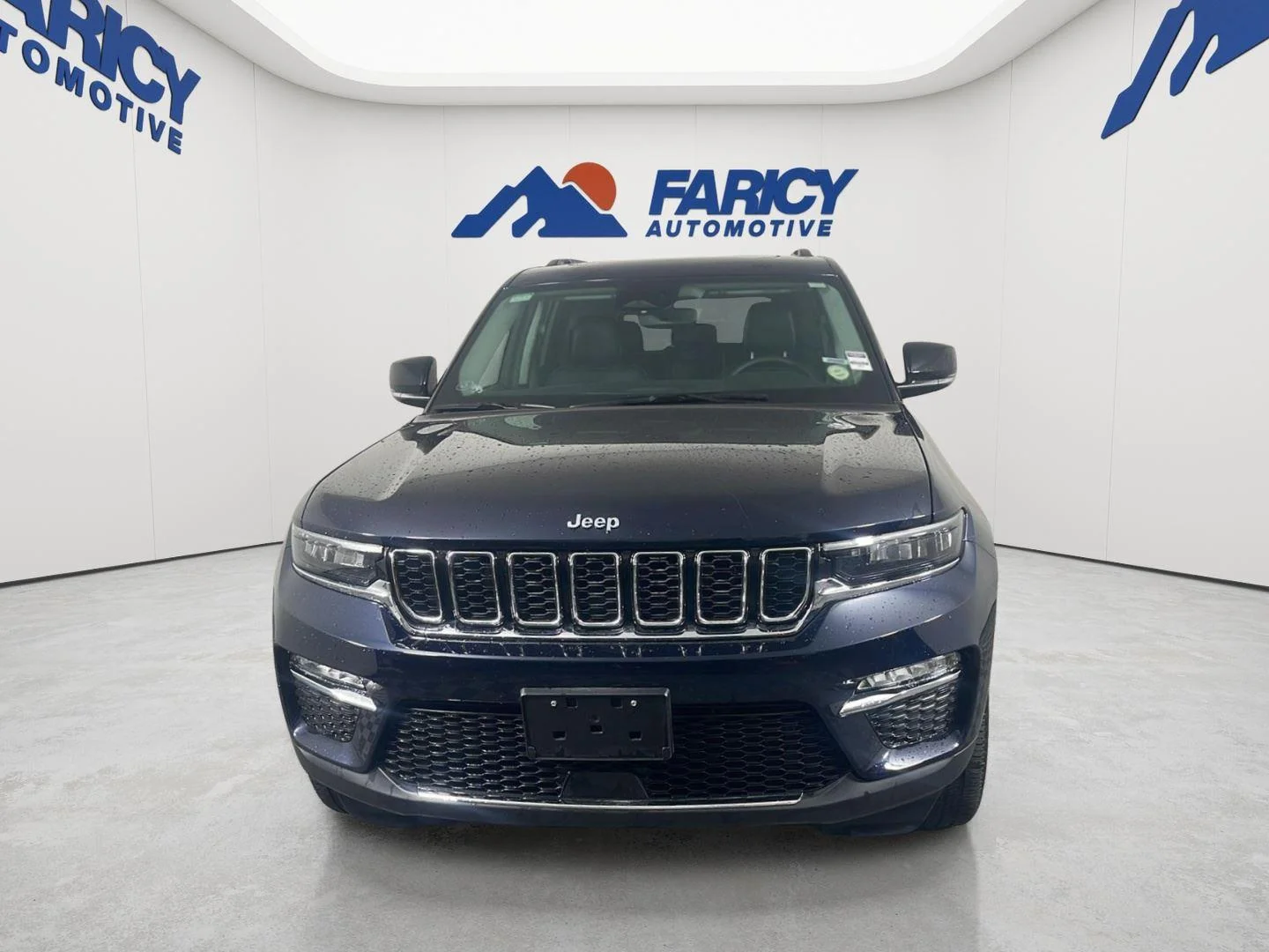 Used 2024 Midnight Sky Jeep 4xe image 3