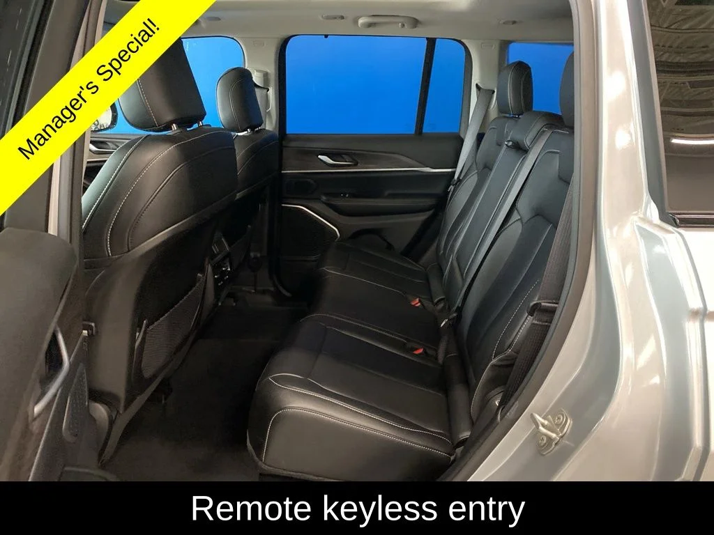 Used 2024 Silver Jeep 4xe image 12
