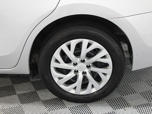 Used 2017 Classic Silver Metallic Toyota LE image 17