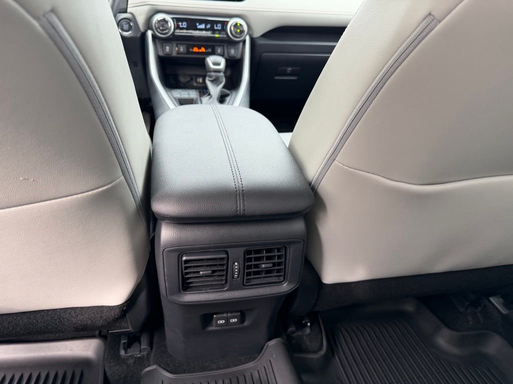 Used 2025 Beige Toyota XLE Premium image 27