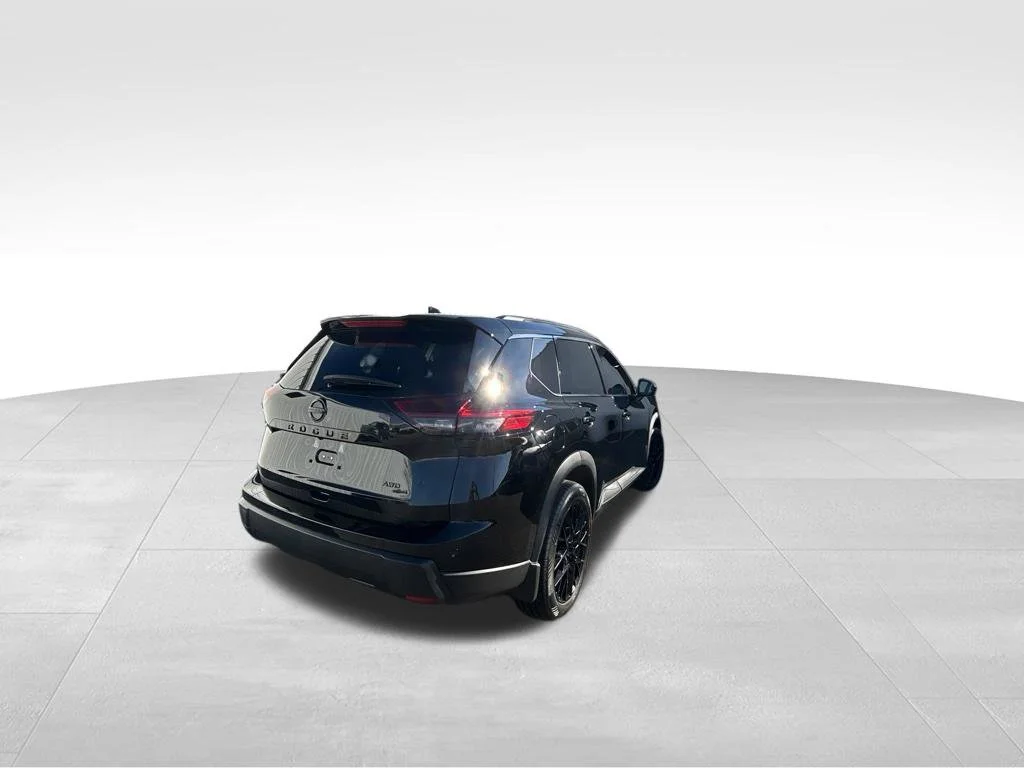 Used 2026 Black Nissan Dark Armor image 7
