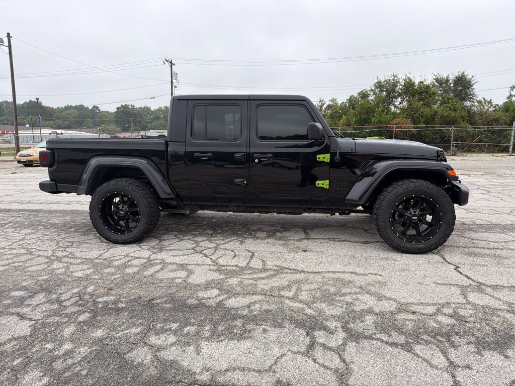 Used 2022 Jeep Gladiator Sport S with VIN 1C6JJTAG4NL117236 for sale in Kansas City