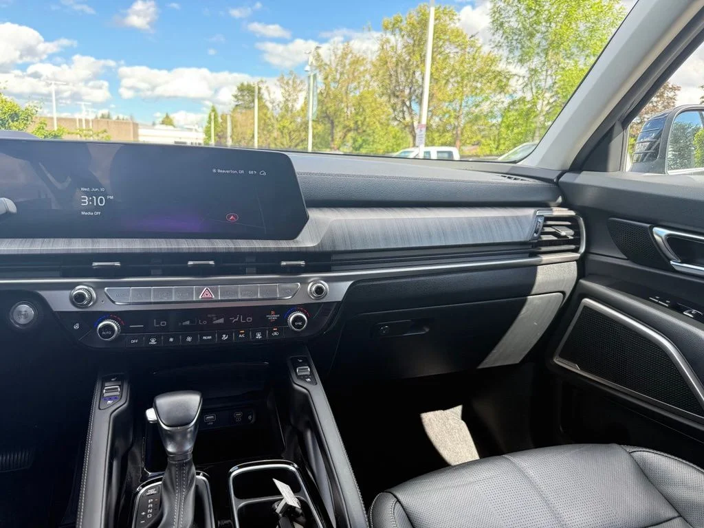 Used 2024 Black Kia EX image 25