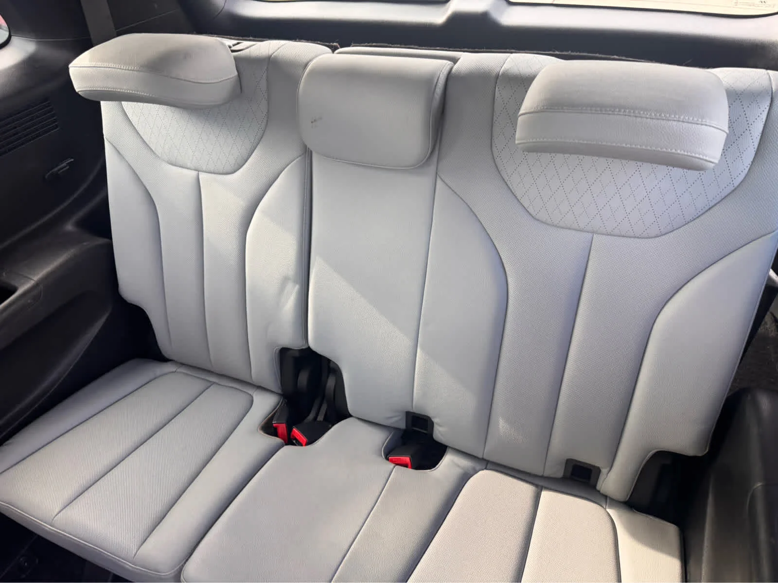 Used 2022 Hyper White Hyundai SEL image 23