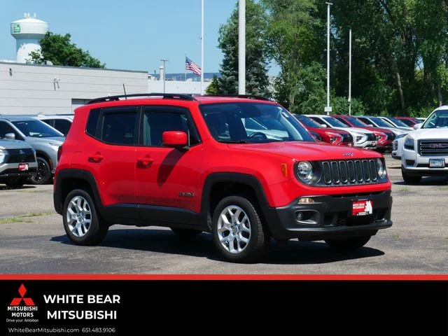 Used 2018 Red Jeep Latitude image 1